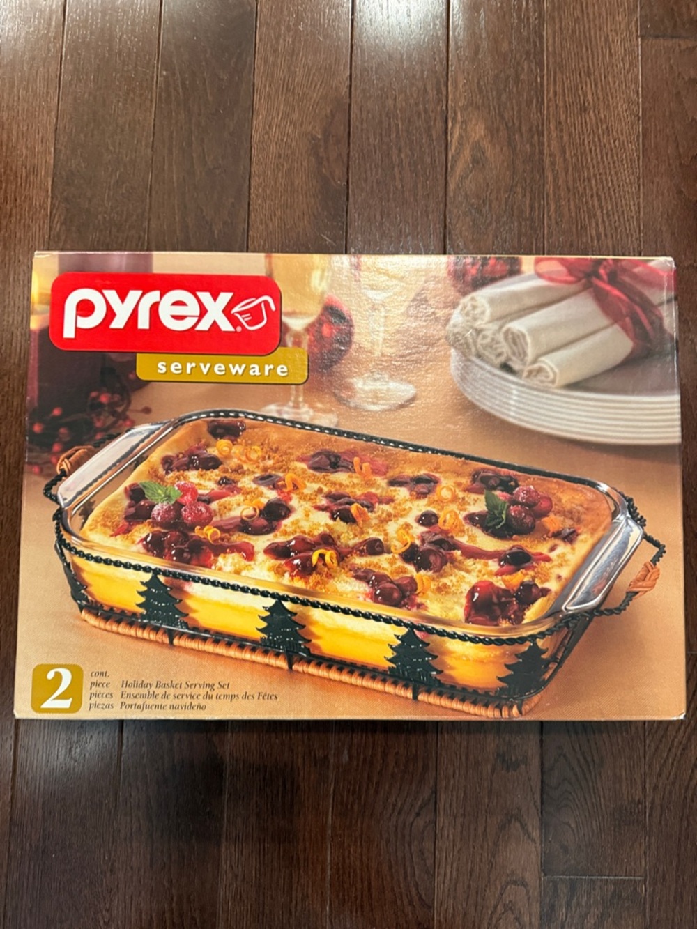 Pyrex Yellow Glass Baking Dish with Holiday Basket Trim